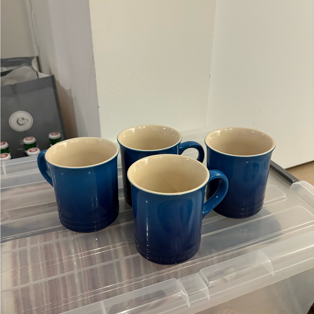 Le creuset mugs